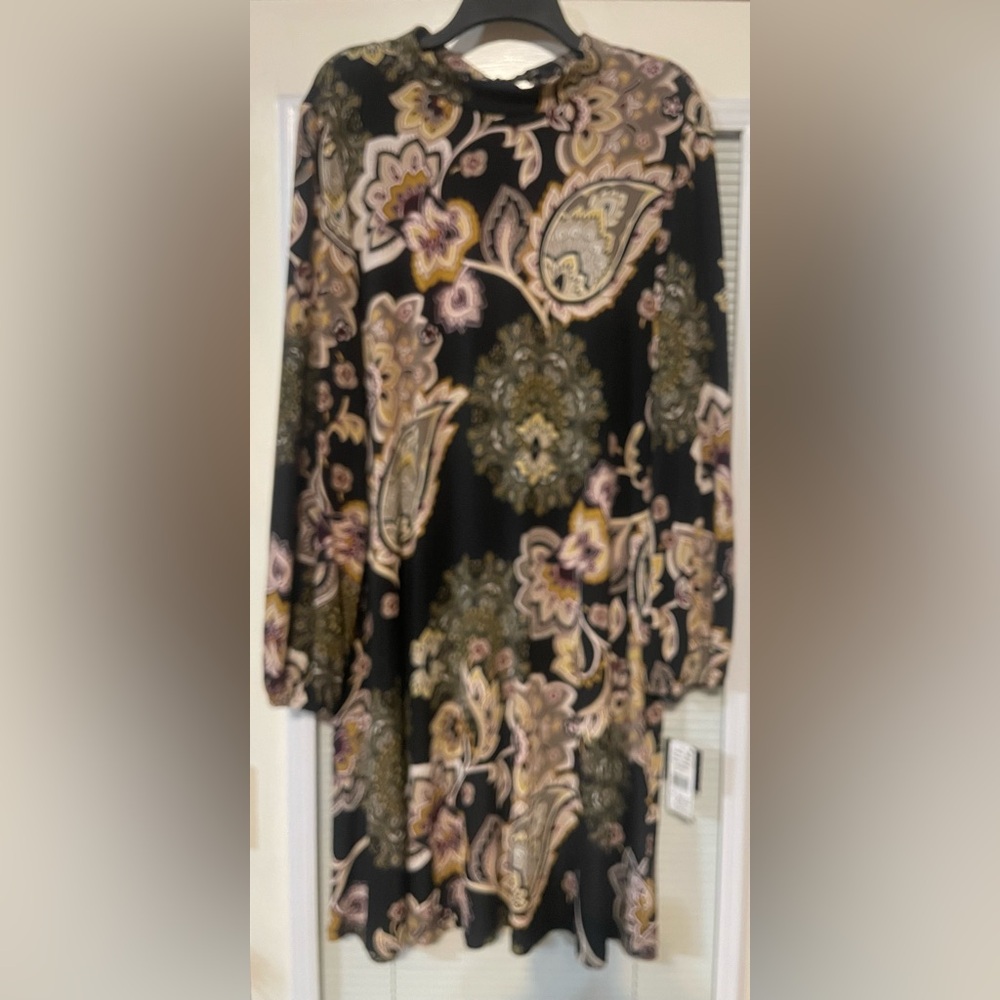 NWT Robbie Bee Black and Gold Paisley Long Sleeve Dress XL